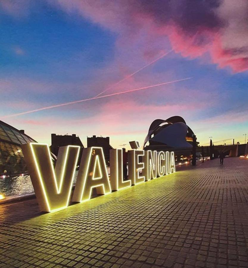 Alojame Valencia Apartment Exterior photo
